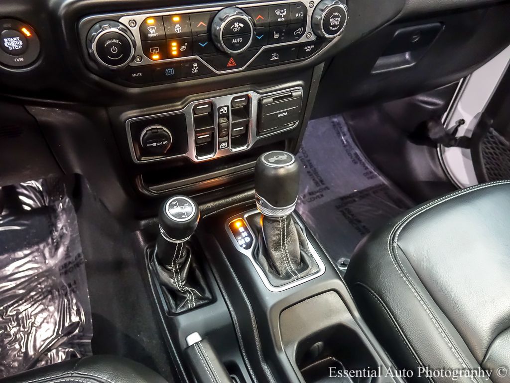 2022 JEEP WRANGLER - Image 18