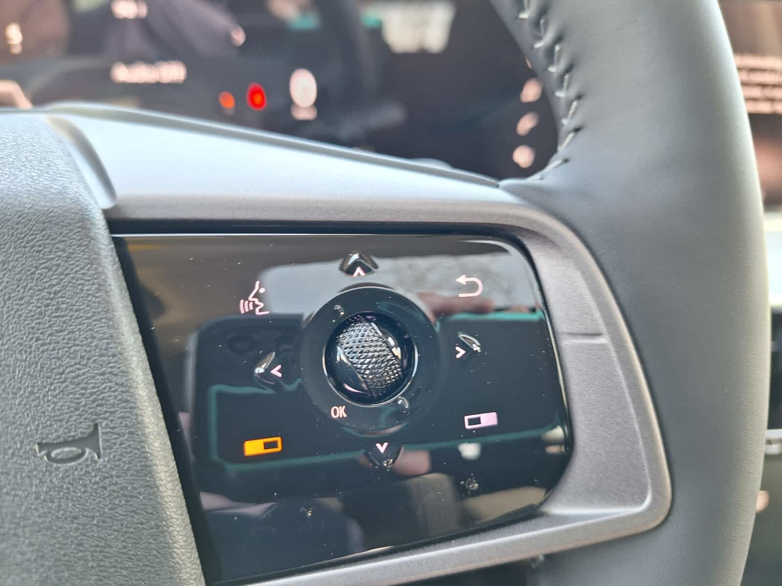 2025 Nissan Murano SL photo 14