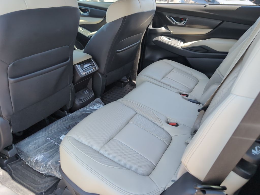 2023 Subaru Ascent Limited photo 19