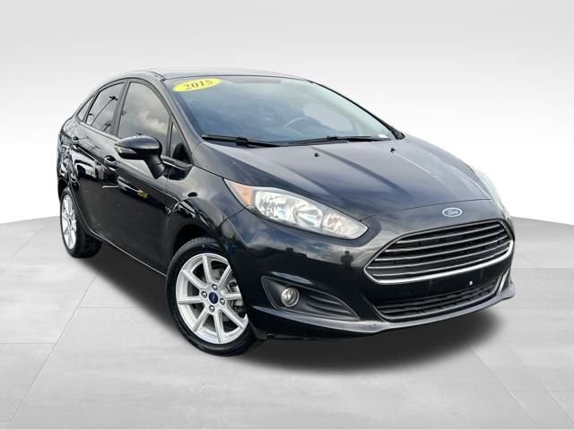 2015 Ford Fiesta SE's photo