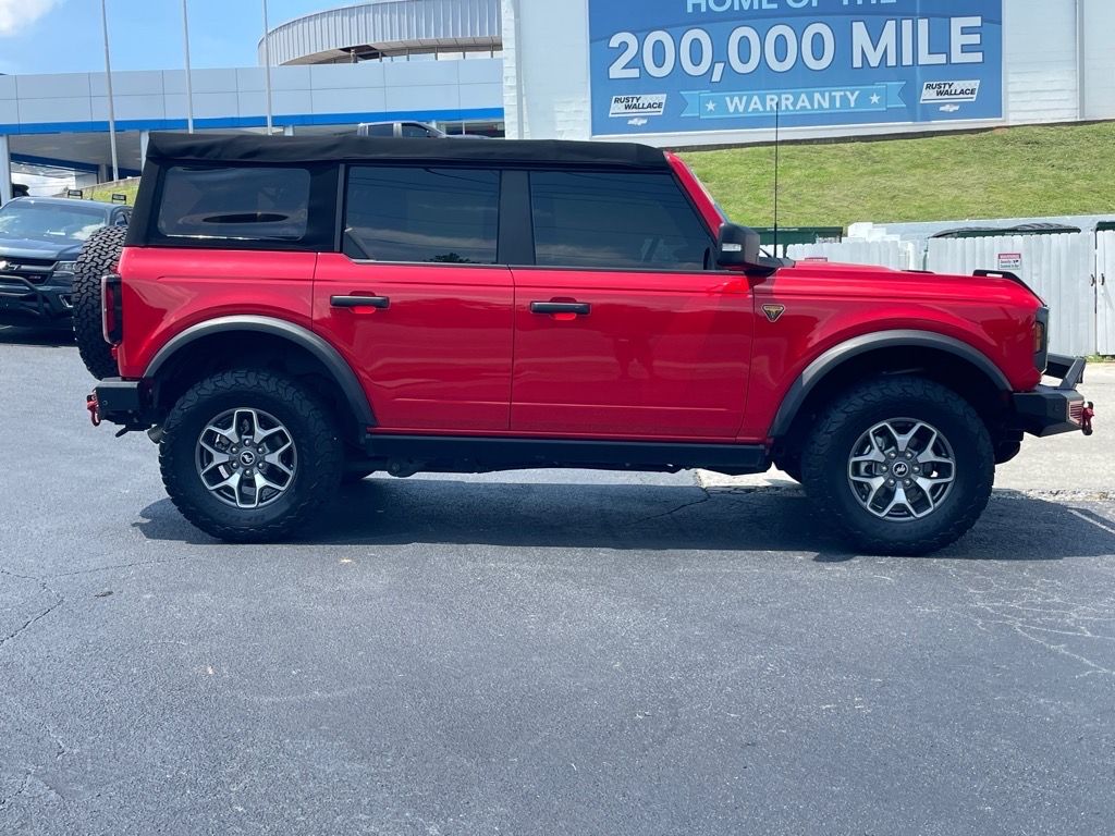 2023 Ford Bronco Badlands photo 8