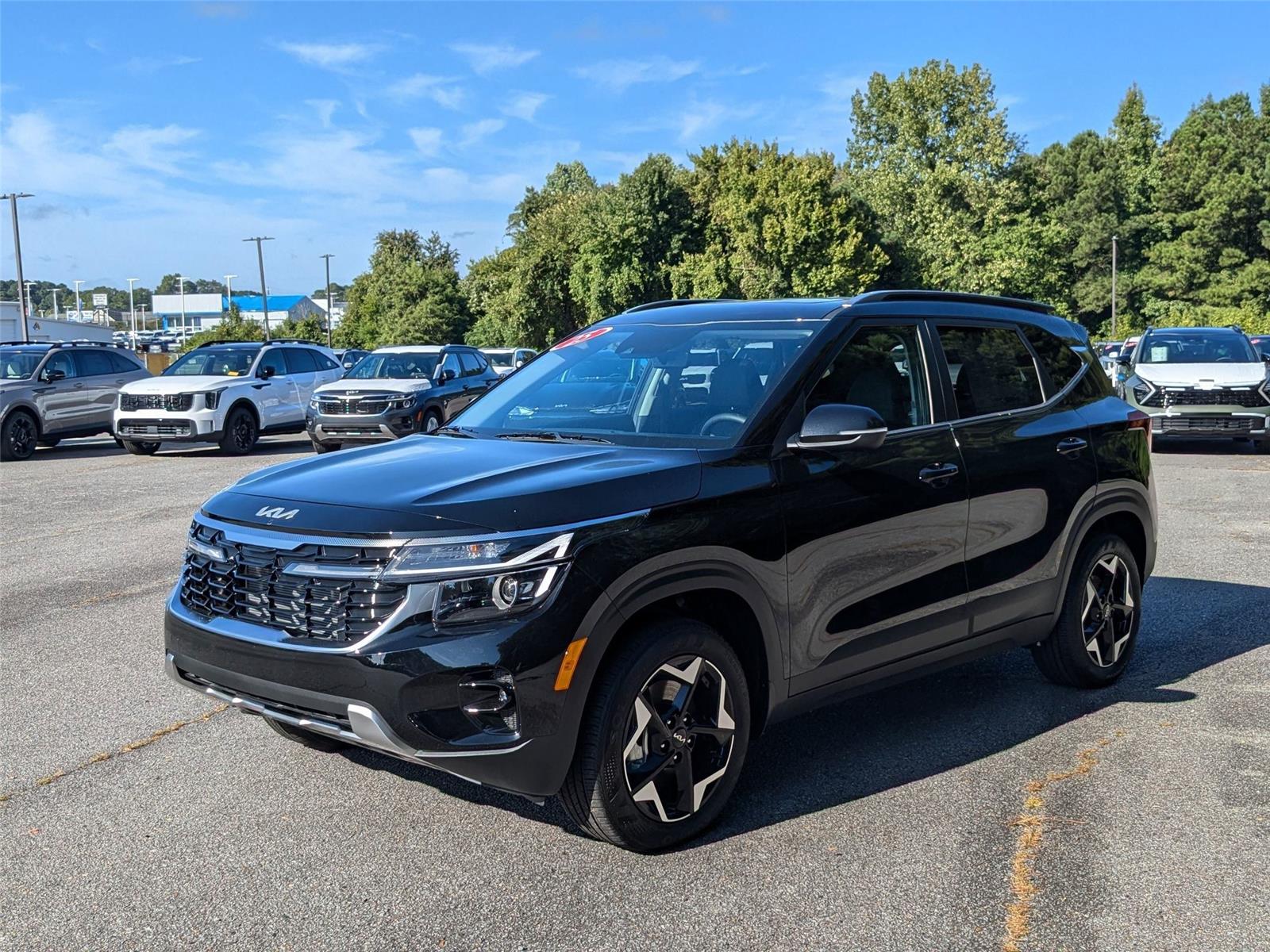 2025 Kia Seltos EX's photo