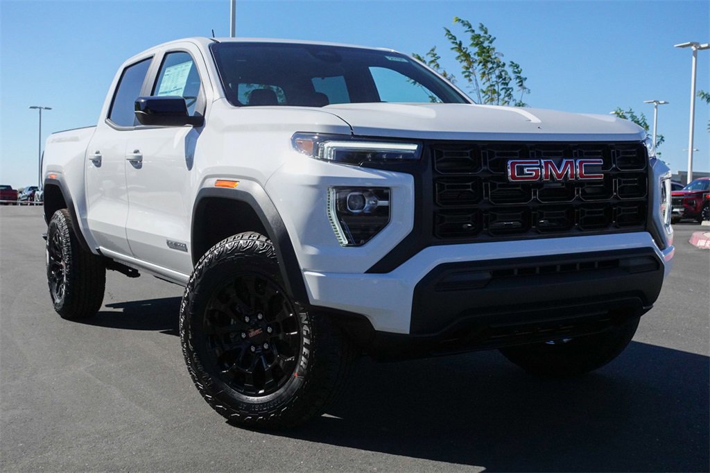 2026 GMC Canyon Elevation's photo