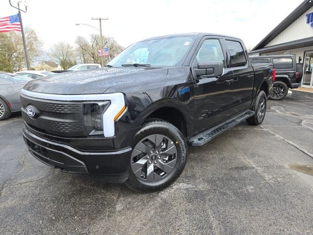 2025 Ford F-150 Lightning photo 2
