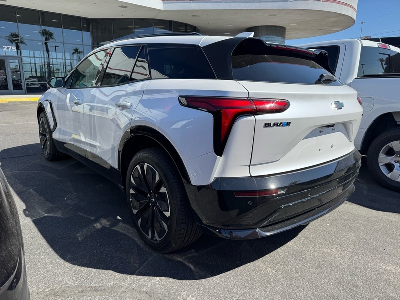 2025 Chevrolet Blazer EV RS photo 4