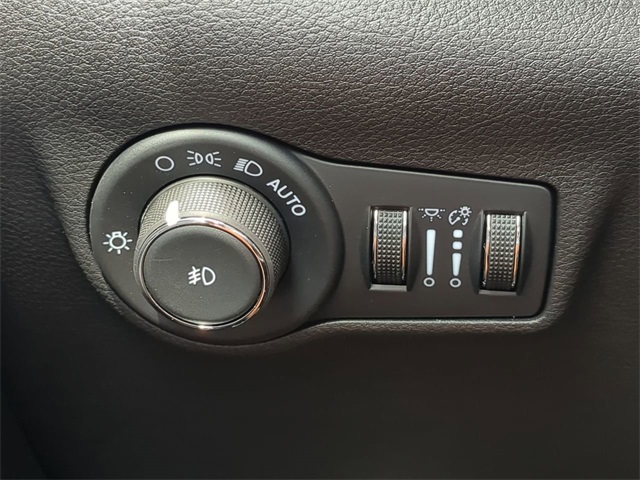 2025 Jeep Compass North Edition Latitude photo 16