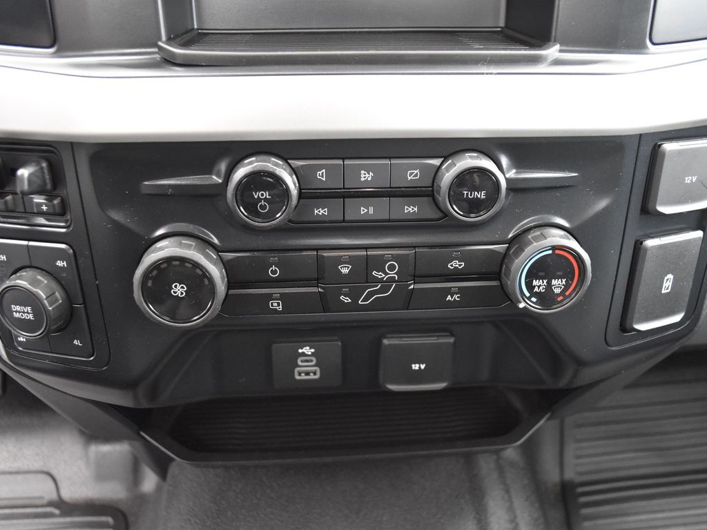 2024 Ford F-250 photo 13