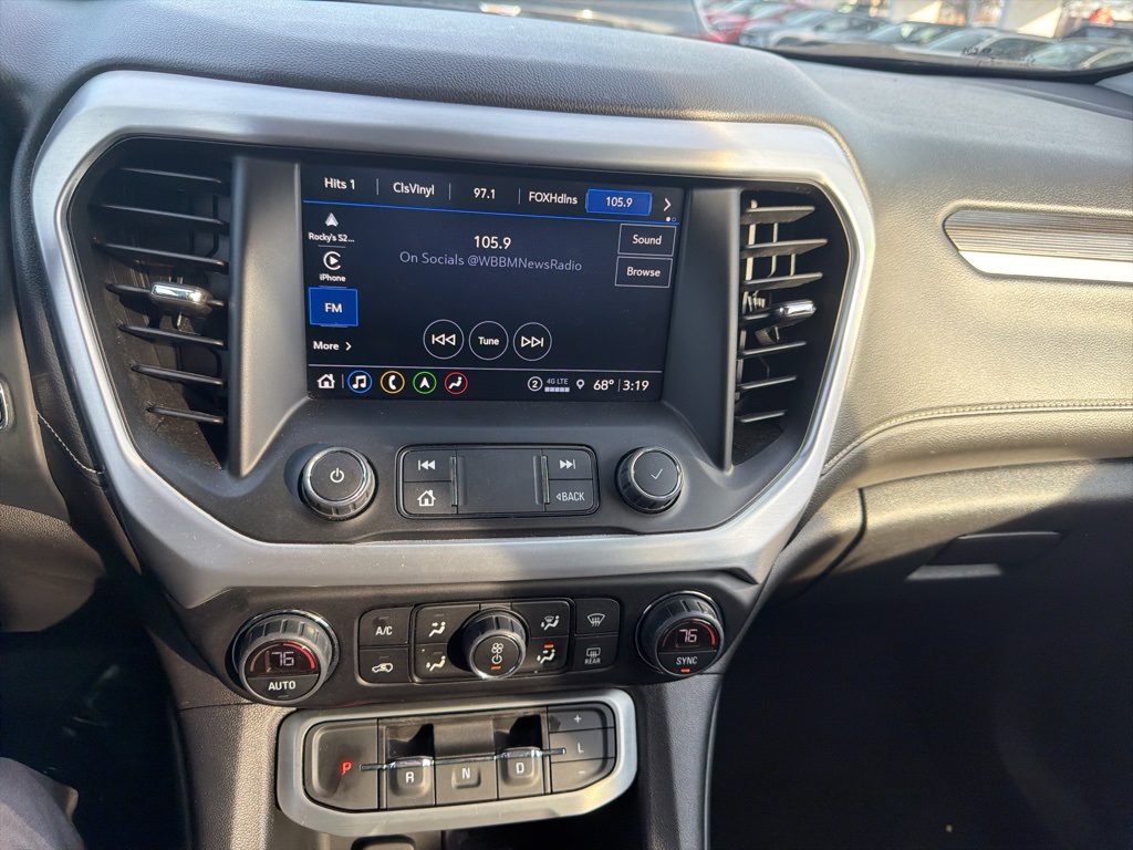 2023 GMC ACADIA - Image 10