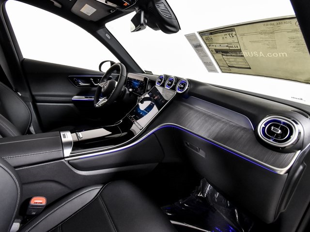 2026 Mercedes Benz GLC 300 photo 21