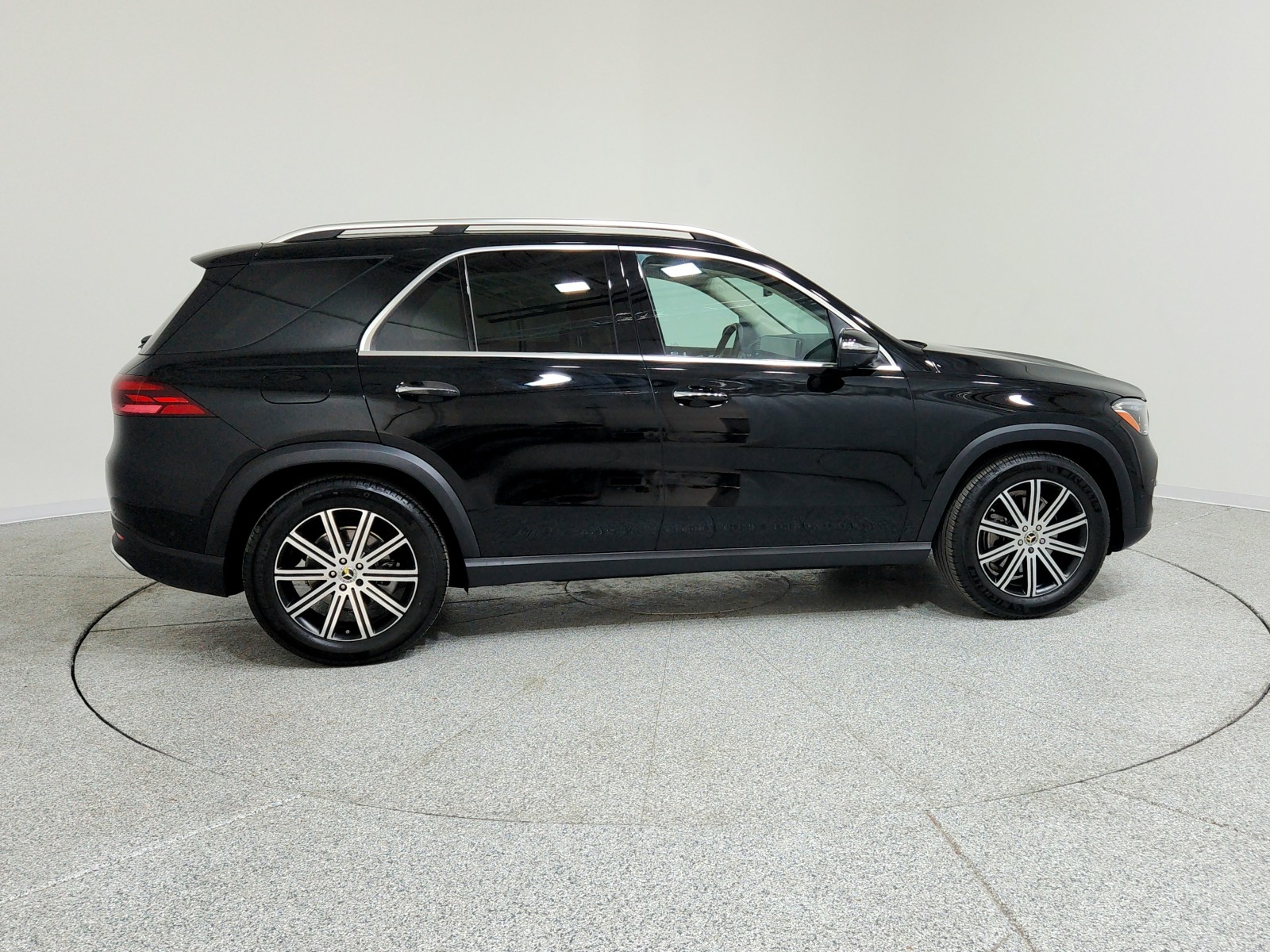 2025 Mercedes Benz GLE 350 4MATIC photo 5