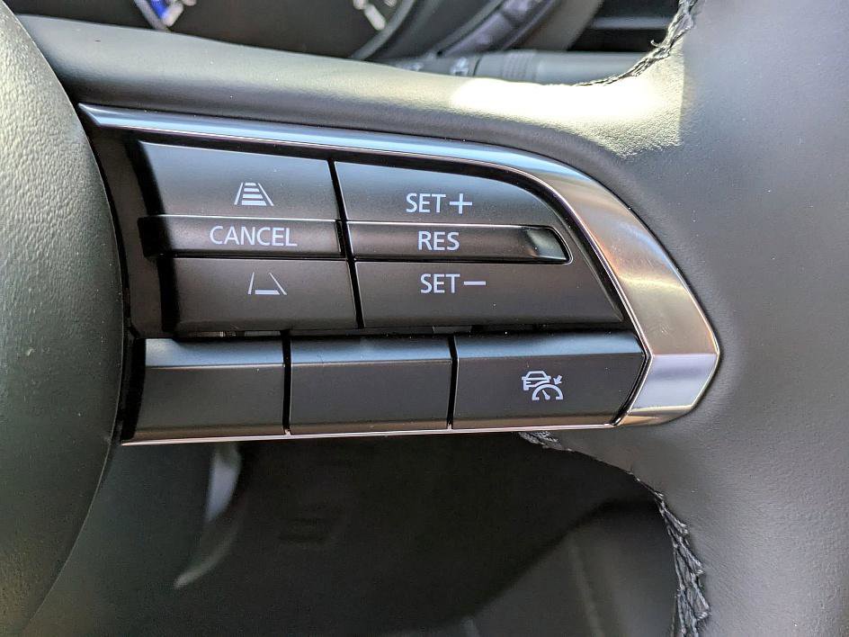 2025 Mazda Mazda3 2.5 s Preferred photo 16