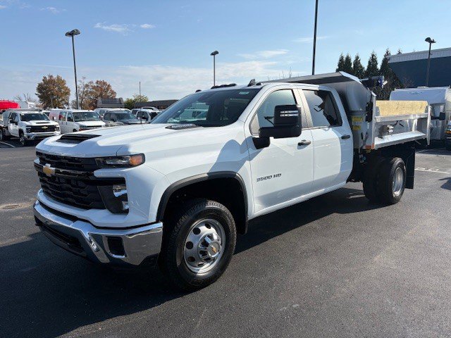 2025 Chevrolet Silverado 3500HD Work Truck photo 3