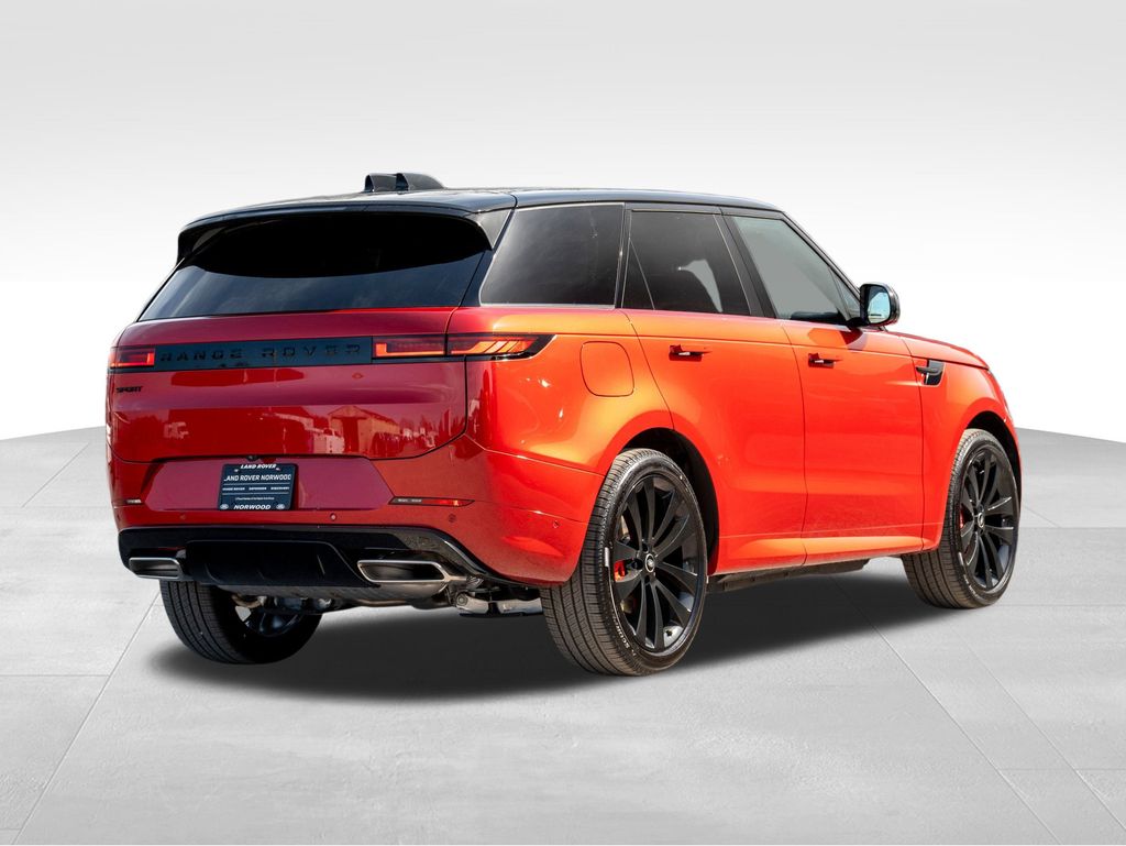 2025 Land Rover Range Rover Sport SE photo 3