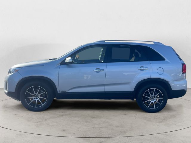 Used 2014 Kia Sorento LX with VIN 5XYKTCA66EG476100 for sale in Boise, ID