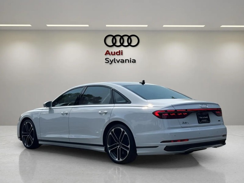 2025 Audi A8 L 55 photo 5