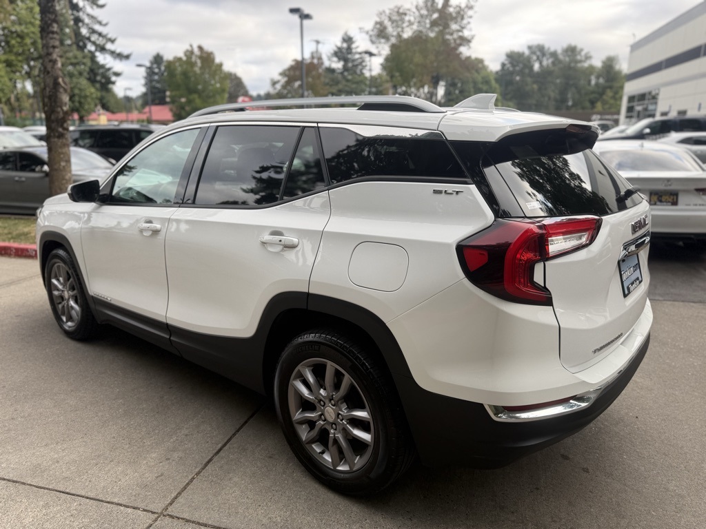 2024 Gmc Terrain SLT photo 4