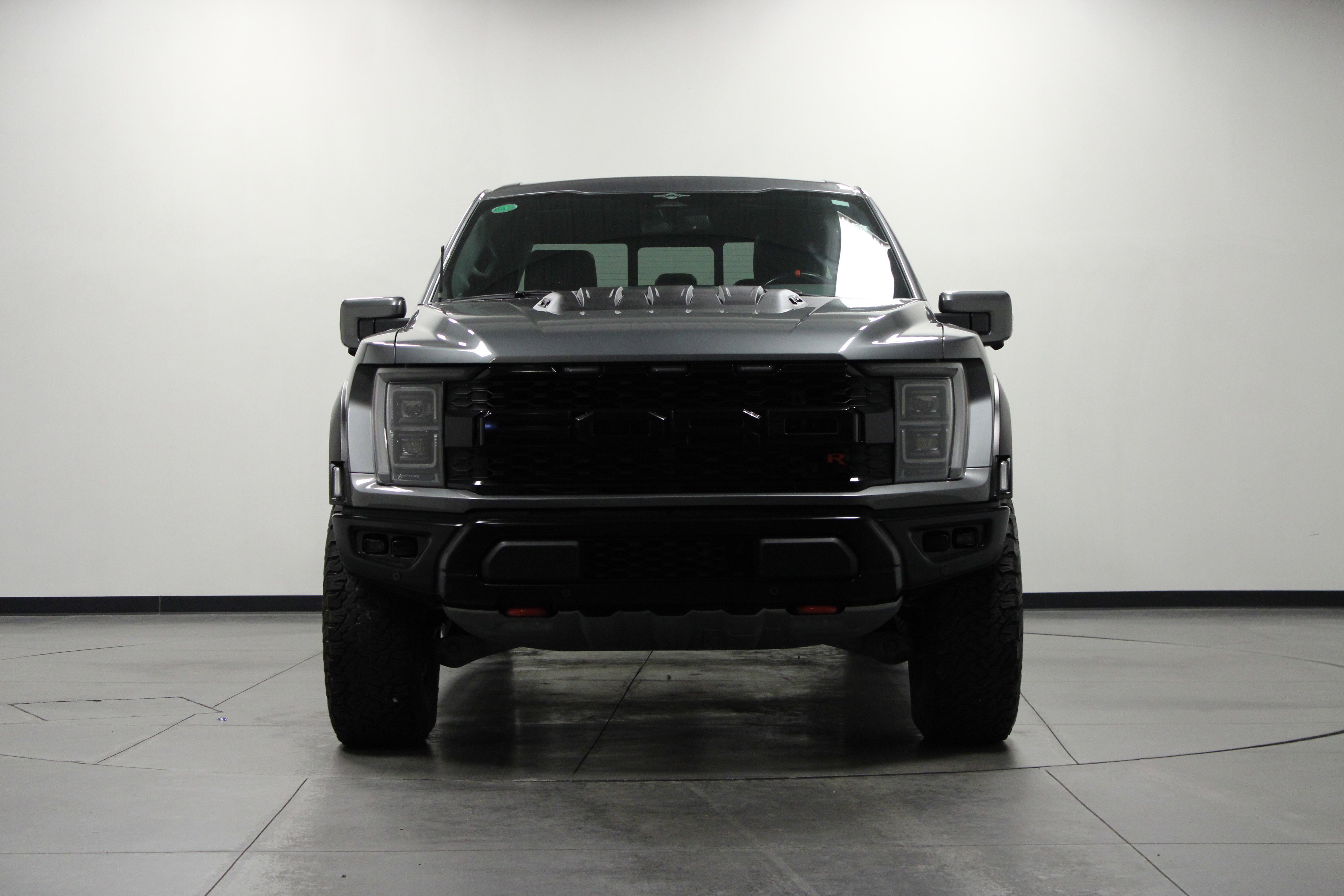 Used 2023 Gray Ford Raptor image 9