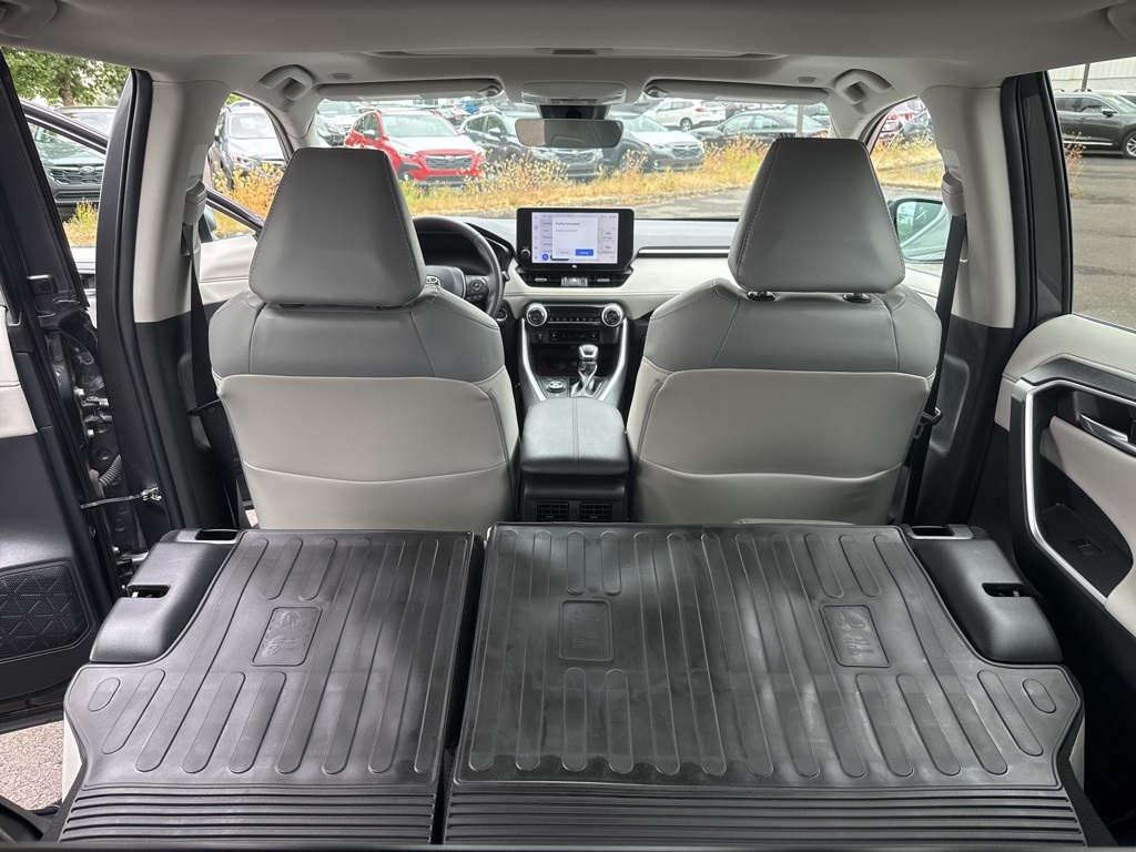 2023 Toyota RAV4 Hybrid Limited photo 19