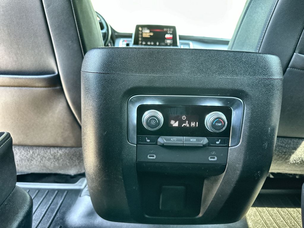 2022 Gmc Yukon SLT photo 22