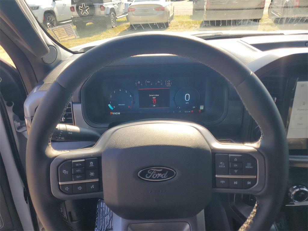 2025 Ford F-150 Lariat photo 11