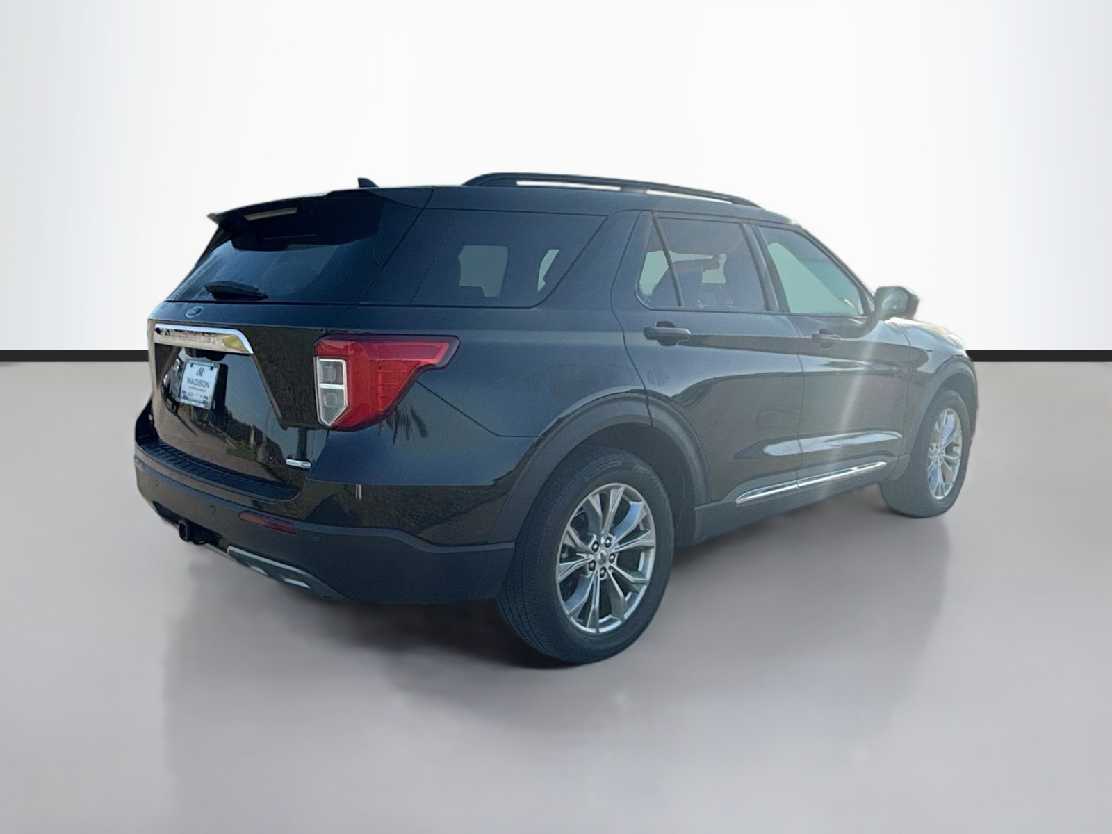 2020 Ford Explorer XLT photo 3