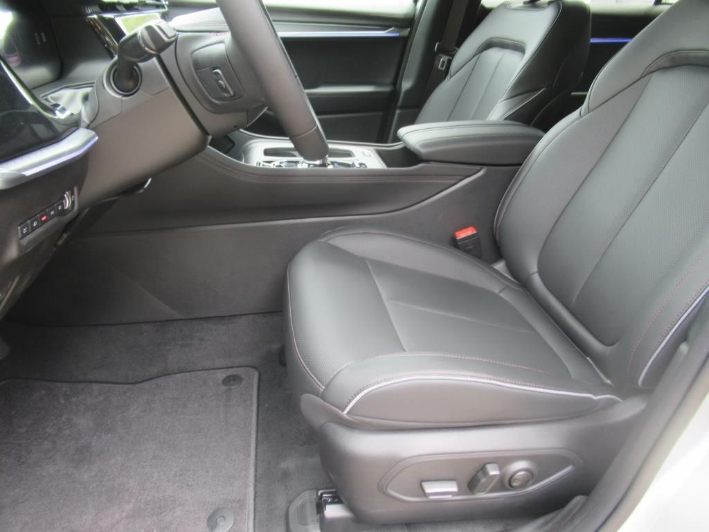 2025 Jeep Wagoneer S Limited photo 18