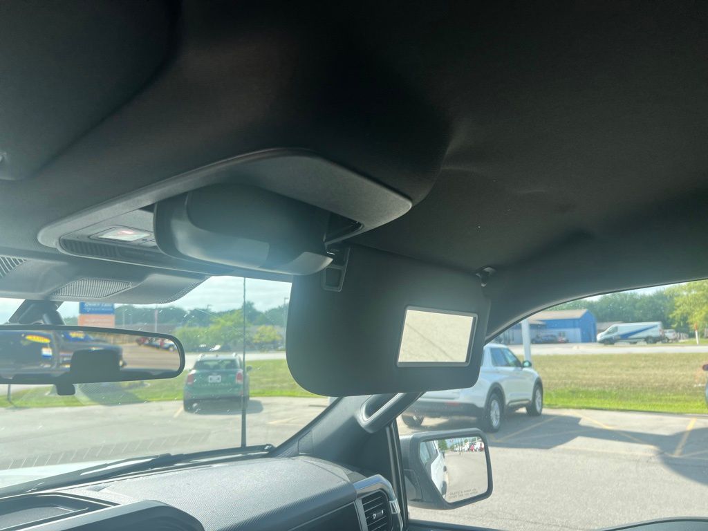 2025 Ford F-150 STX photo 14