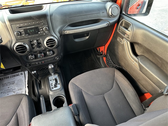 2015 Jeep Wrangler Unlimited Sport photo 15