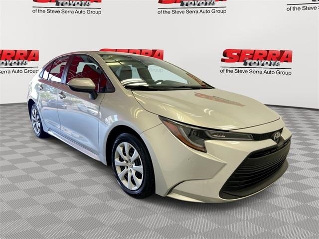 2025 Toyota Corolla LE's photo