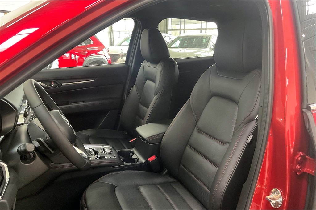 2025 MAZDA CX-5 - Image 8