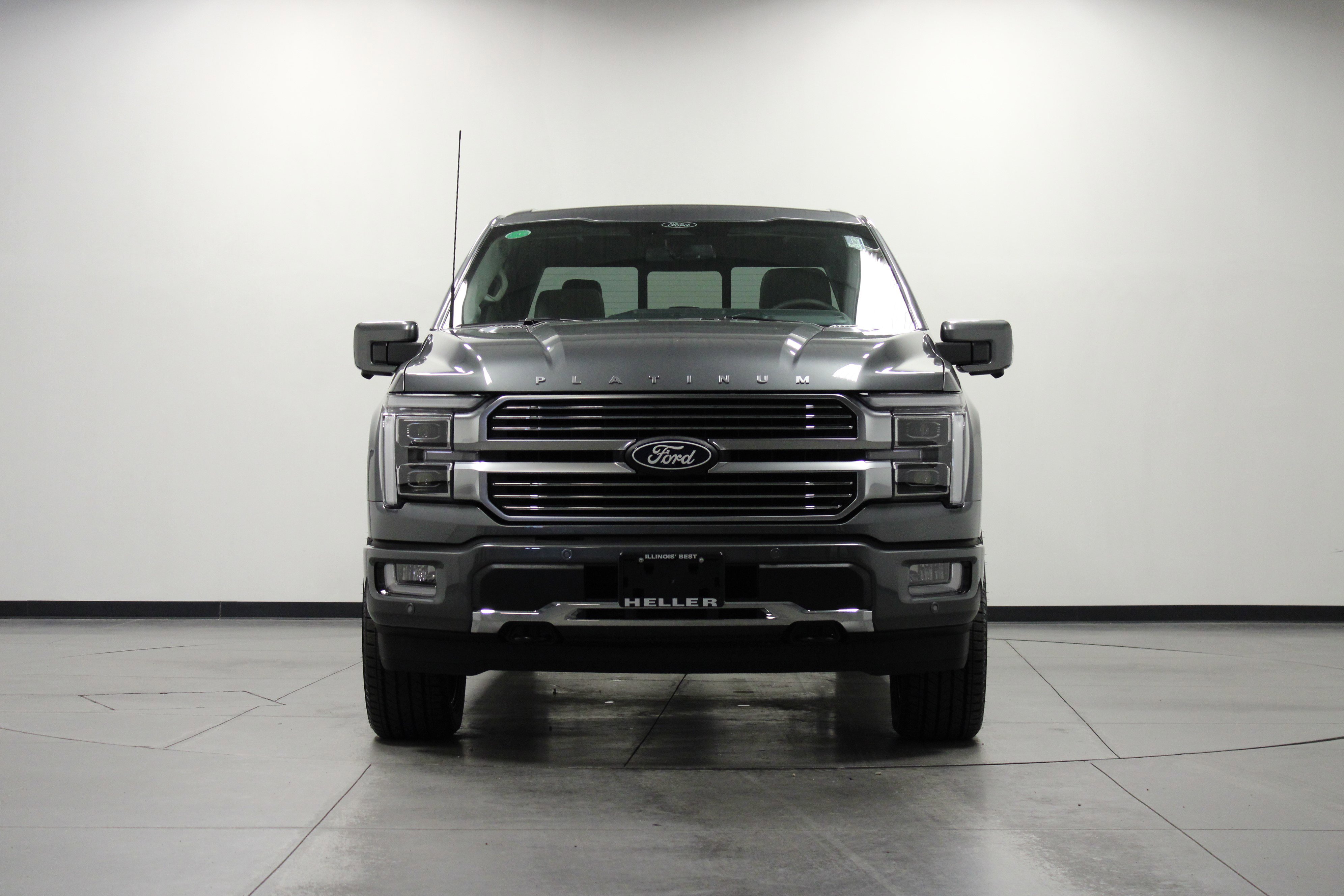 2025 Ford F-150 Platinum photo 8