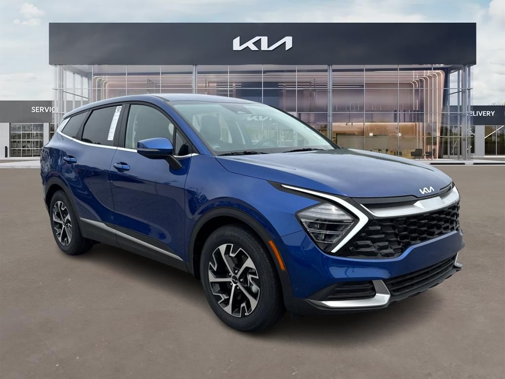 2024 Kia Sportage EX's photo