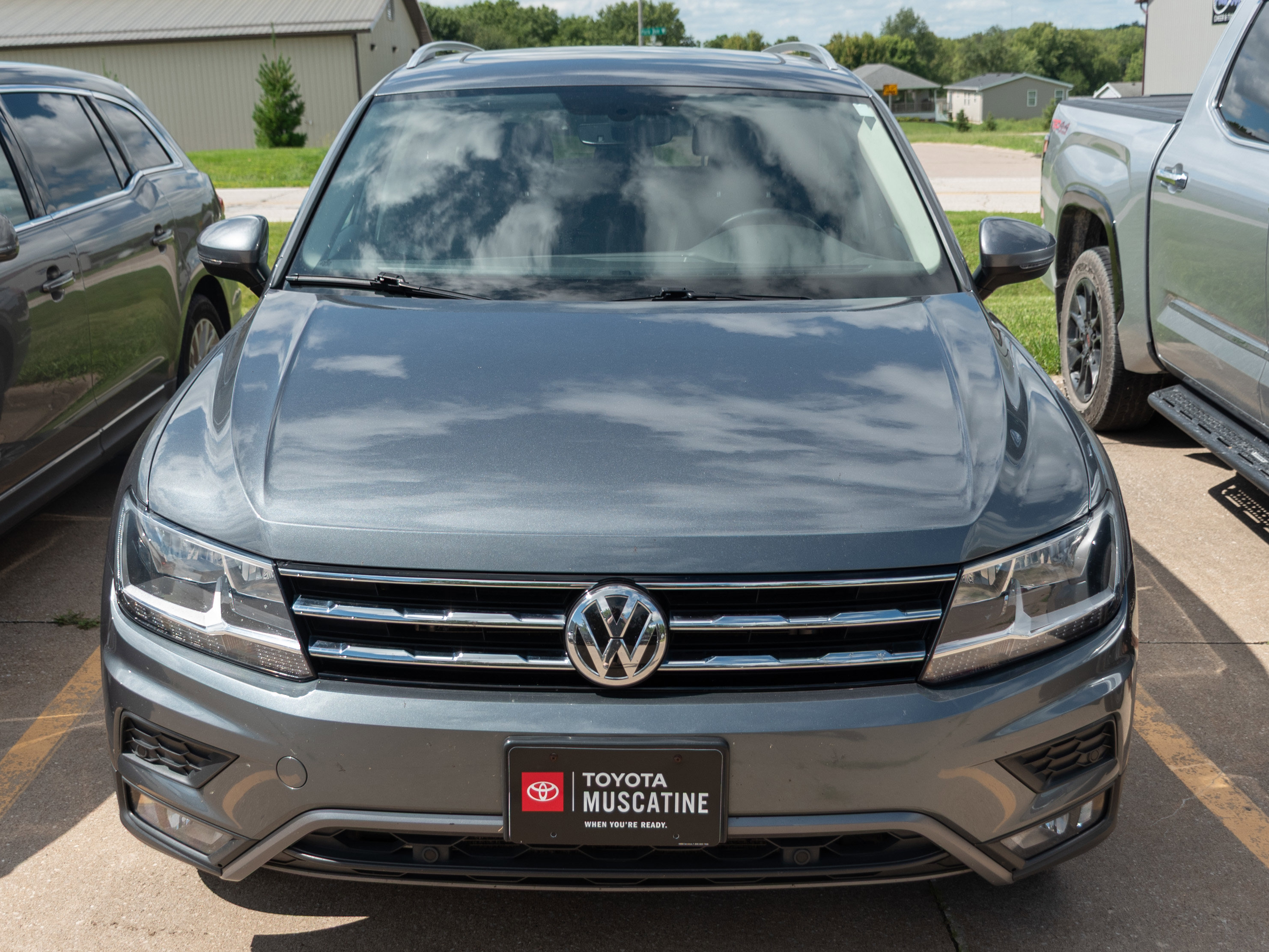 Used 2019 Volkswagen Tiguan SEL with VIN 3VV2B7AXXKM194190 for sale in Muscatine, IA