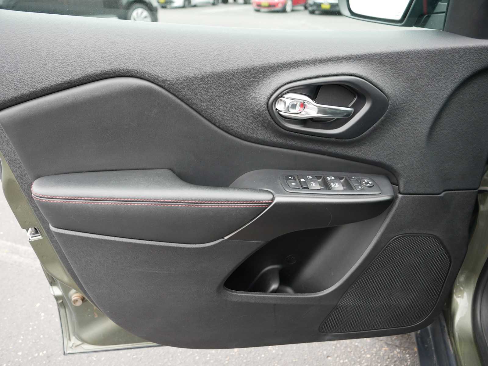 2021 Jeep Cherokee Trailhawk photo 4