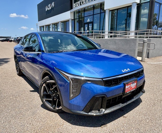 2025 Kia K4 GT-Line's photo
