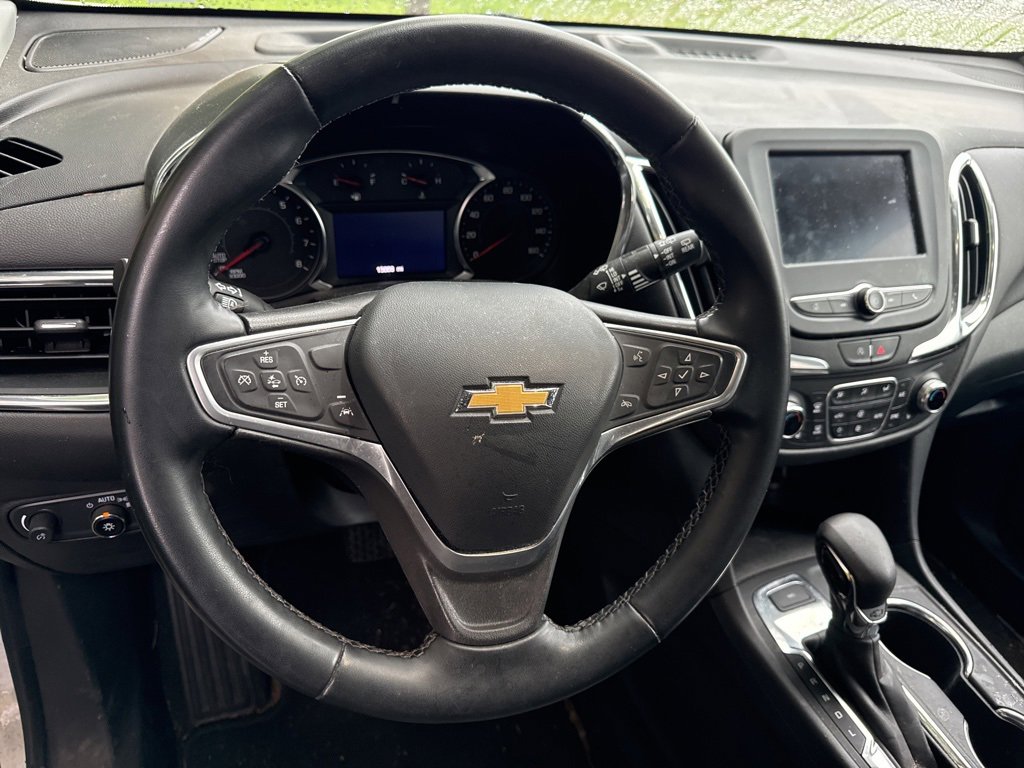 2023 Chevrolet Equinox LT photo 3