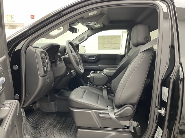 2026 Chevrolet Silverado 1500 photo 2