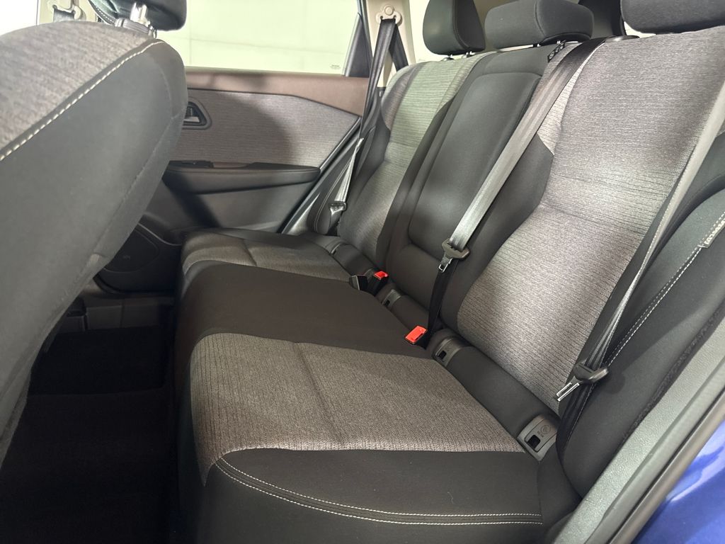 2021 Nissan Rogue S photo 10