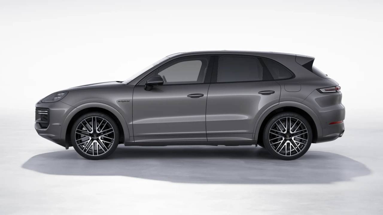 2026 Porsche Cayenne E-Hybrid Turbo photo 2