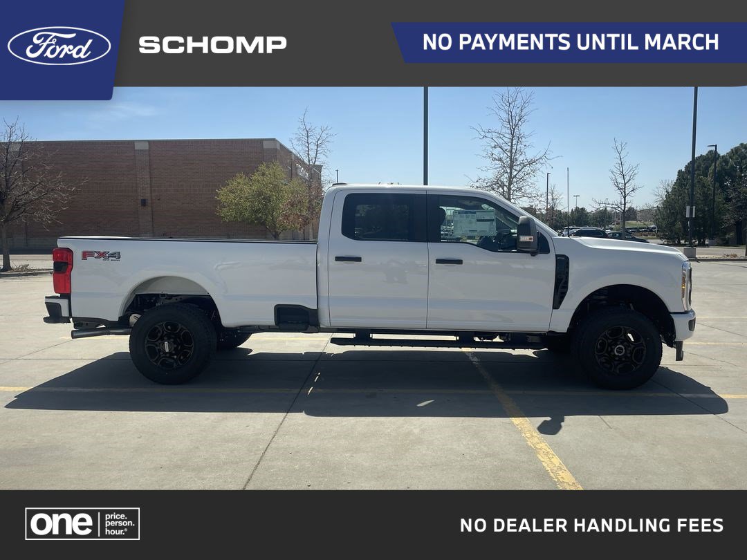 2025 Ford F-350 Super Duty XL's photo