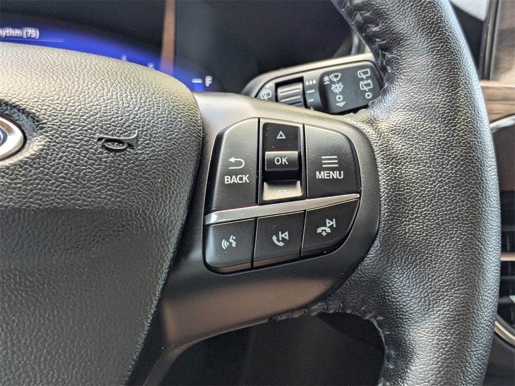 2020 Ford Escape Titanium photo 27