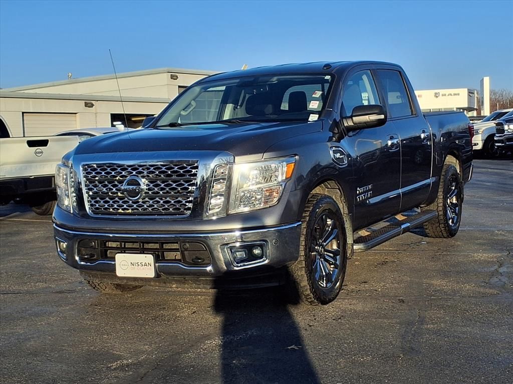 Used 2017 Nissan Titan SV with VIN 1N6AA1E57HN545166 for sale in Kansas City