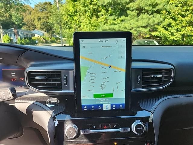 2022 Ford Explorer ST photo 4