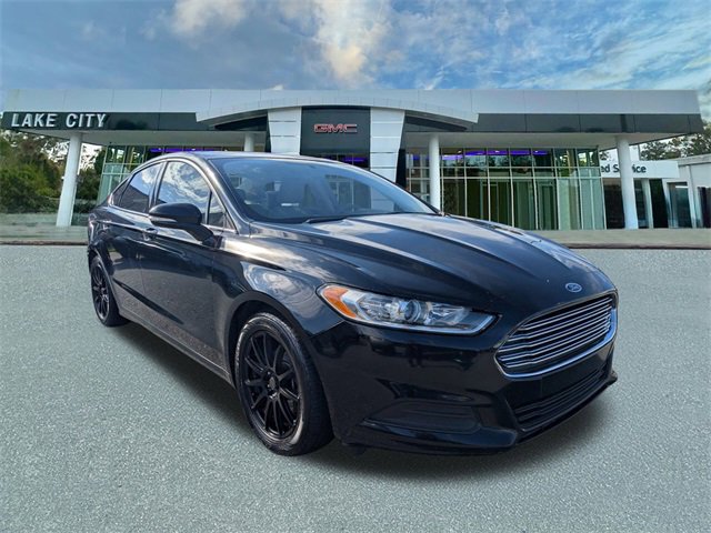 2016 Ford Fusion SE photo 2