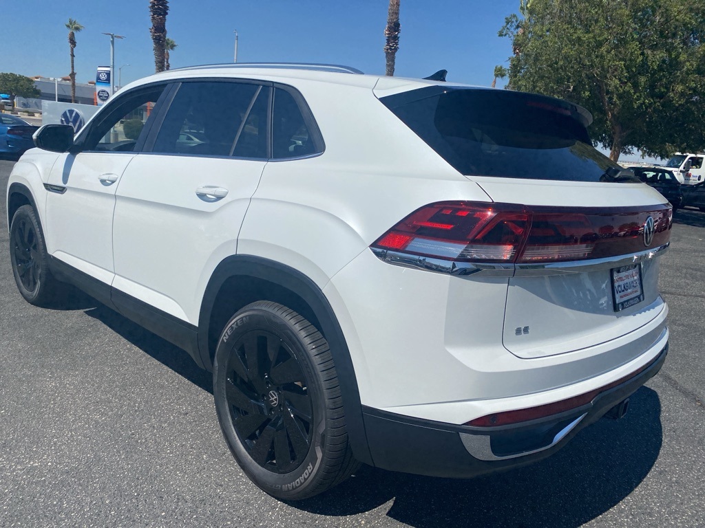2026 Volkswagen Atlas Cross Sport SE Technology photo 3