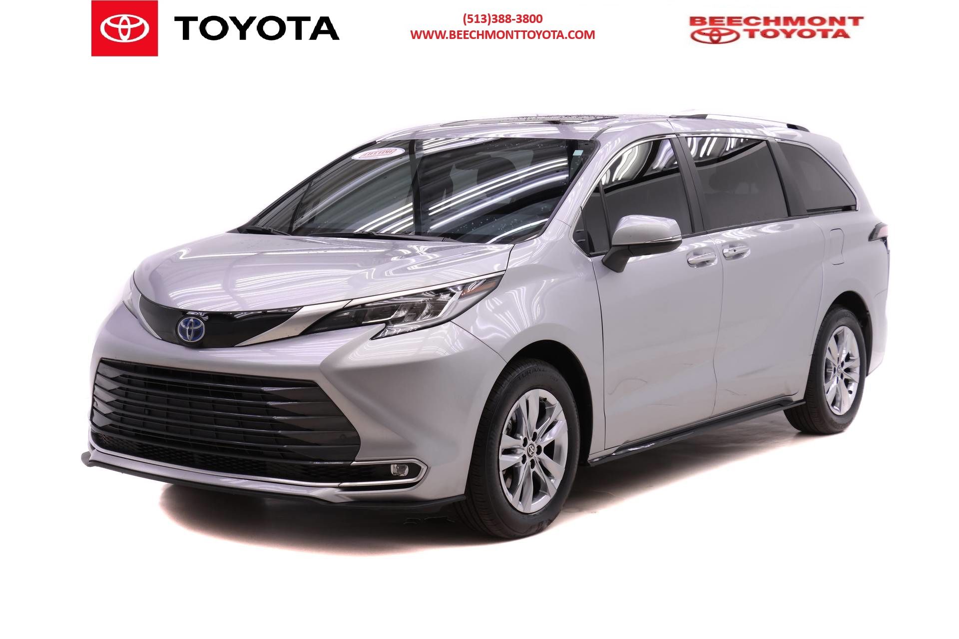 2025 Toyota Sienna Limited's photo