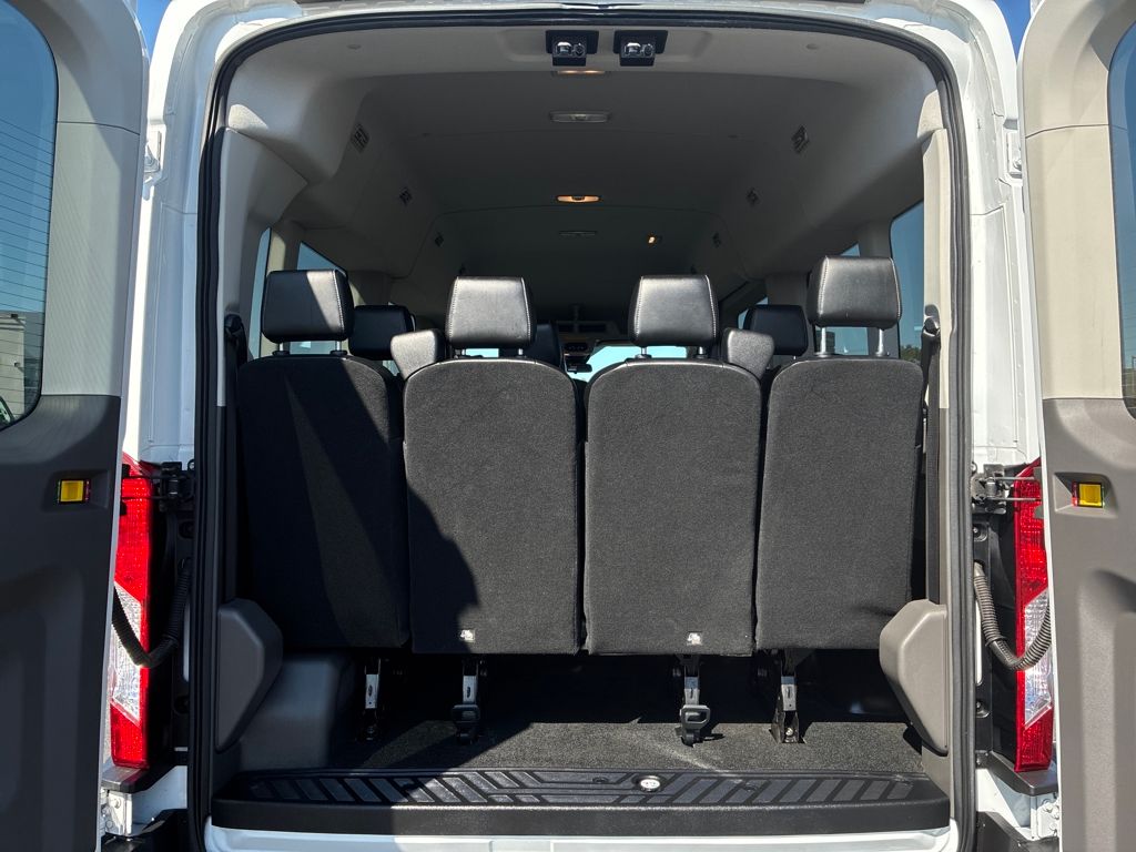 2020 Ford Transit photo 17