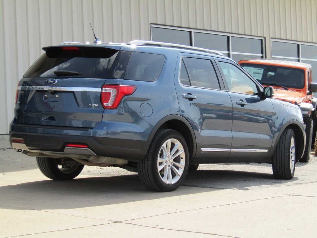 2019 Ford Explorer XLT photo 3
