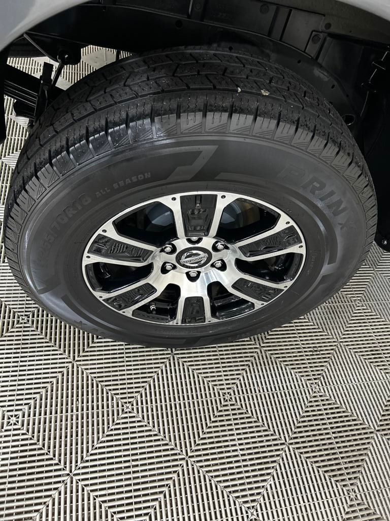 2021 Nissan Titan SV photo 26