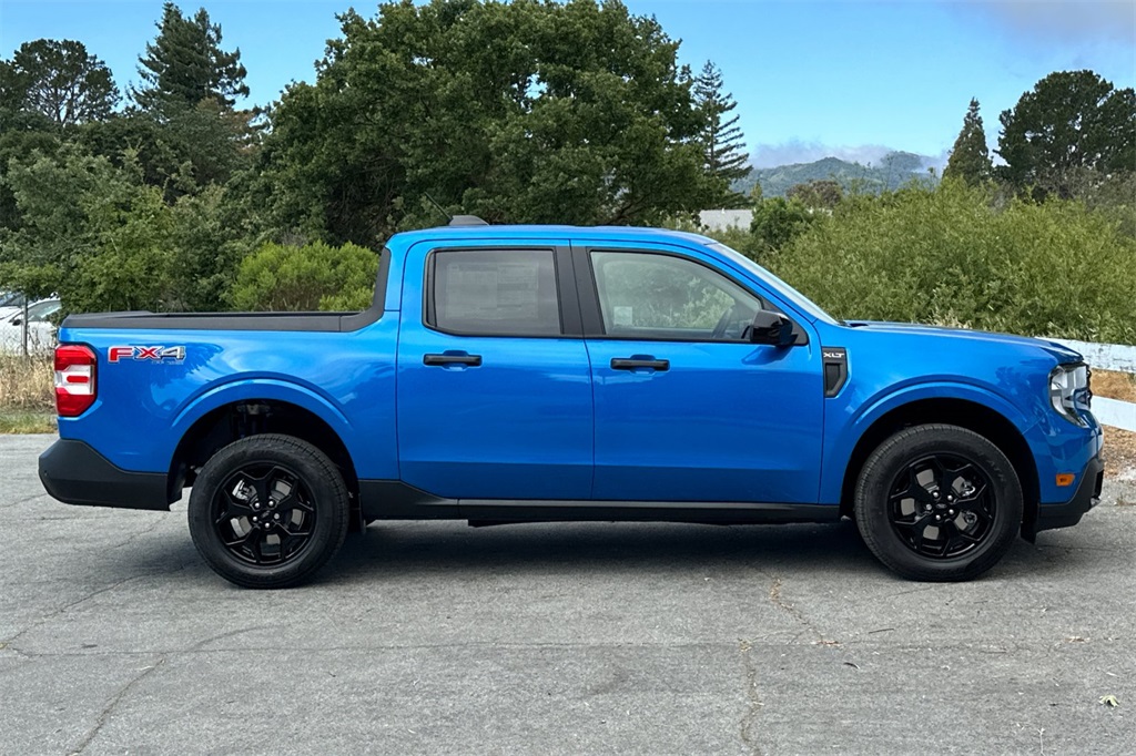 2025 Ford Maverick XLT photo 3